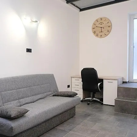 Apartma Nika 3 *