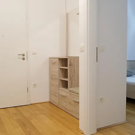 Apartma Nika 3 * Koper